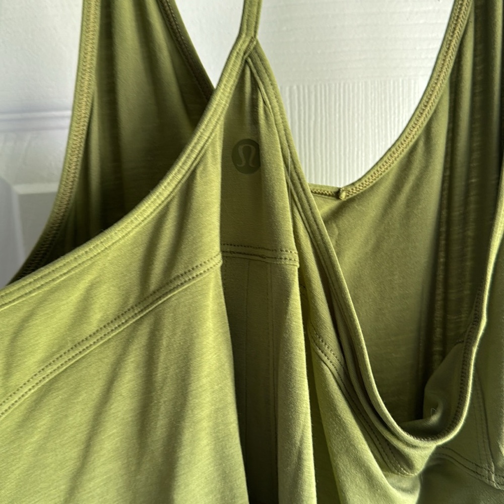 Lululemon Modal-silk yoga tank top size 4 - Picture 3 of 4